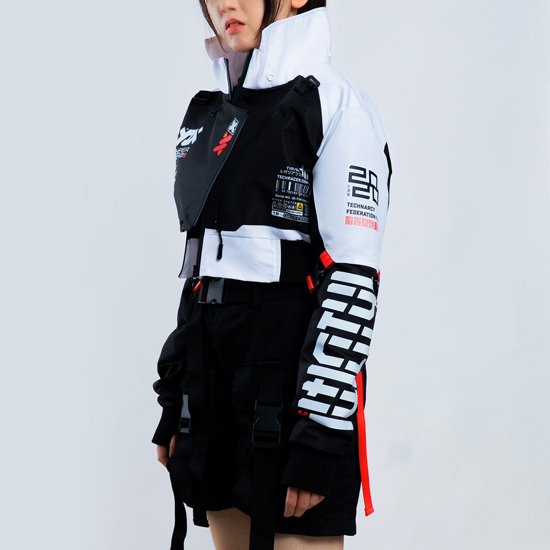 hyper/ crop.white